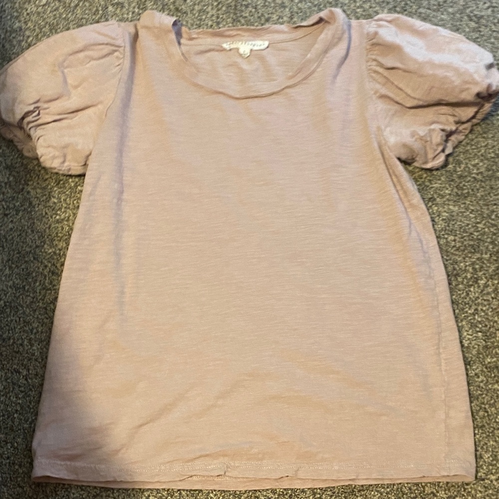 Jane and Delancey Puff Sleeve Tee in Lavender